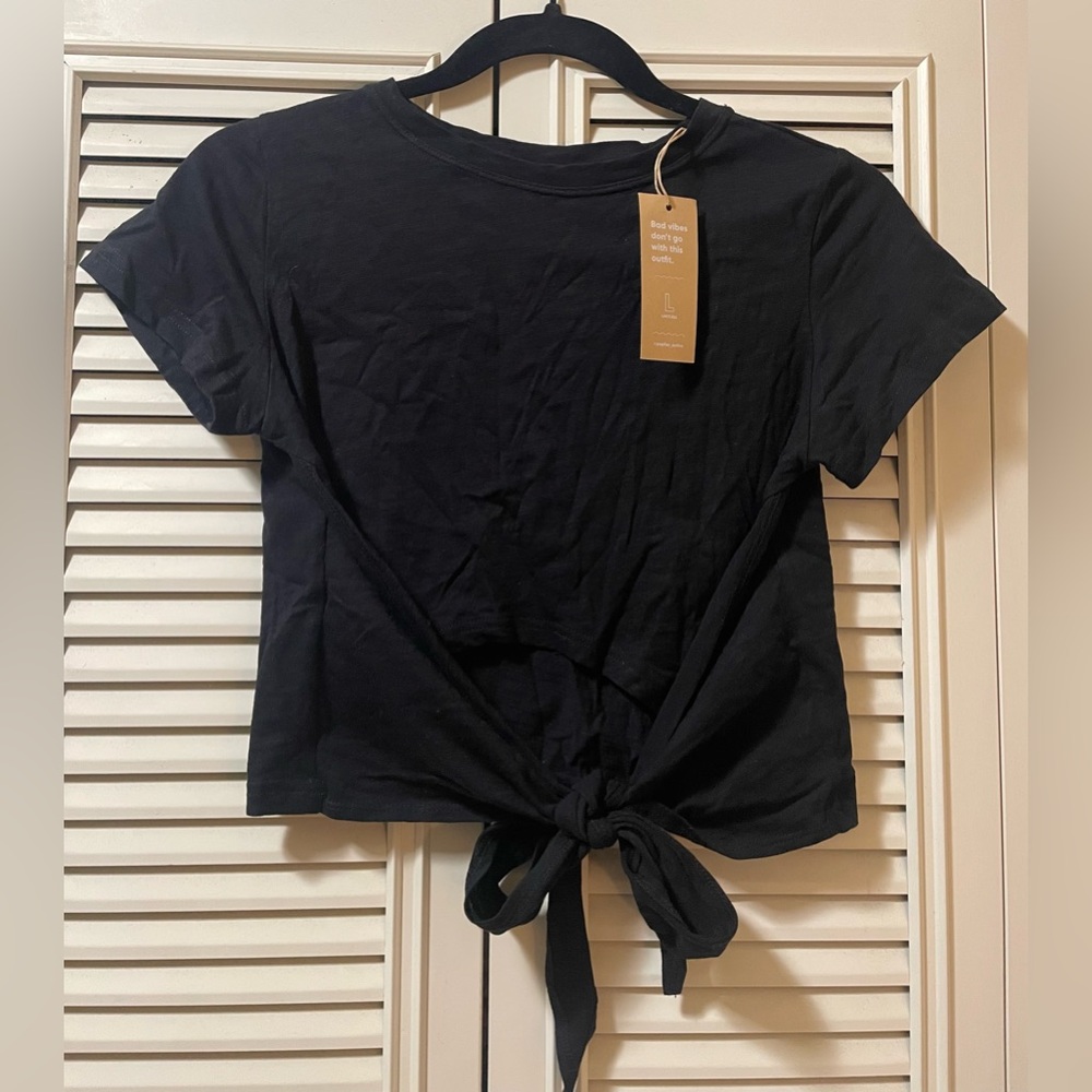 POPFLEX Classic Black Tie-Front Tee